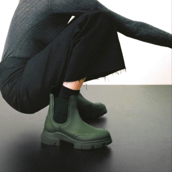 Zara Green Rubberized Bootie SZ 36 - Picture 1 of 6